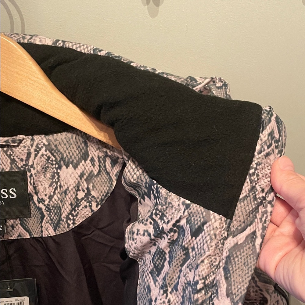 NWT GUESS Essie Gummy Animalier Puffer Jacket Size Large - Picture 7 of 14